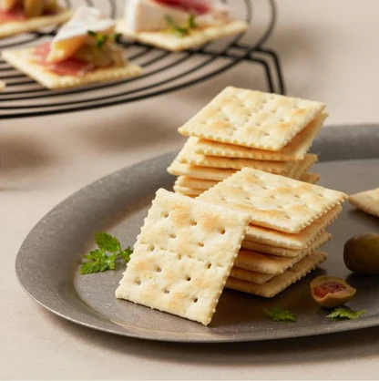 Crown Charm Cracker Small 56 g